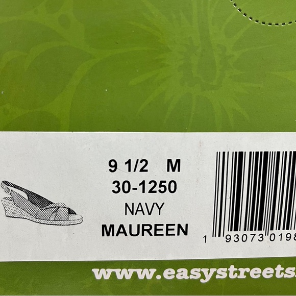 Easy Street Womens Maureen Wedge Sandals. Size: 9.5. Color: Navy‎ - Picture 7 of 7